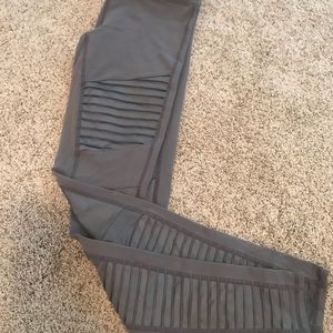 Alo Moto leggings